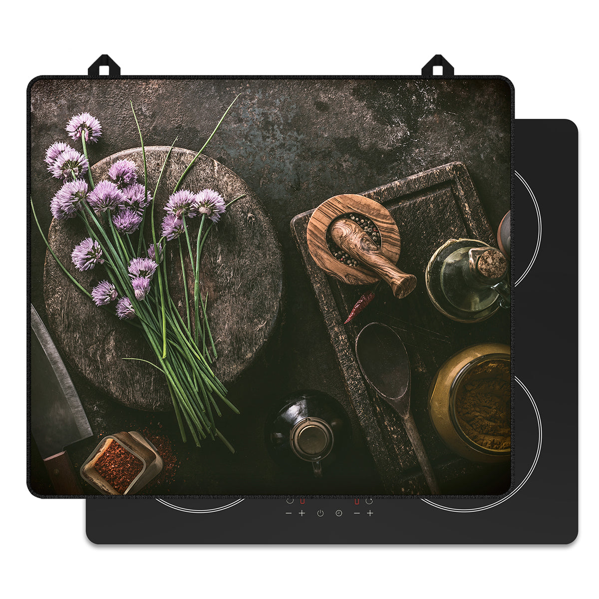 Inductie beschermer stilleven specerijen voor op de inductie kookplaat, vooraanzicht